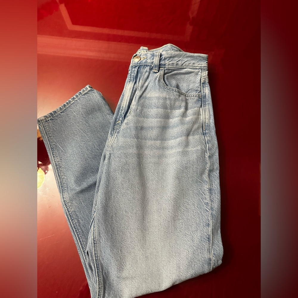 American Eagle Mom Jean